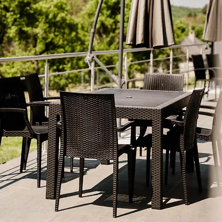 Lipovina * Mala Trna